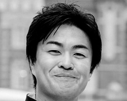 Hiroshi Tsugawa headshot
